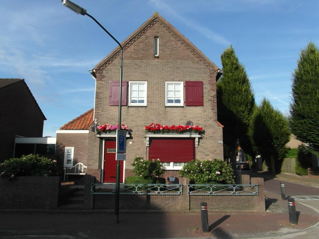 2 Kruisstraat 23 te Reusel, waar het RAM (Radio-Amateur-Museum) gevestigd is.