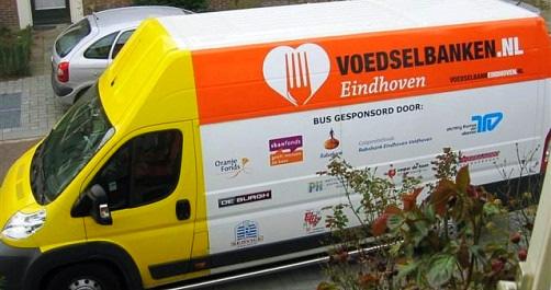 Vrijwilligers gezocht! Meer dan 150 vrijwilligers zetten zich in voor cliënten van de Voedselbank Eindhoven. Heeft u een paar uur per week over en wilt u die inzetten voor een ander?
