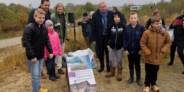 Daarmee was het Bargerveen officieel een Aardkundig Monument. Dat zijn plekken met opmerkelijke landschapsonderdelen die veel zeggen over de natuurlijke ontstaanswijze van het gebied.