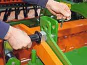 Grondbewerking Rotorcultivator KX en KG 44 45 KG Special Werkbreedte Voor tractoren 3 m / 3,5 m / 4 m aangebouwd tot 220 pk KX keuze uit tanden op grip of tanden op sleep Werkbreedte Voor tractoren 3