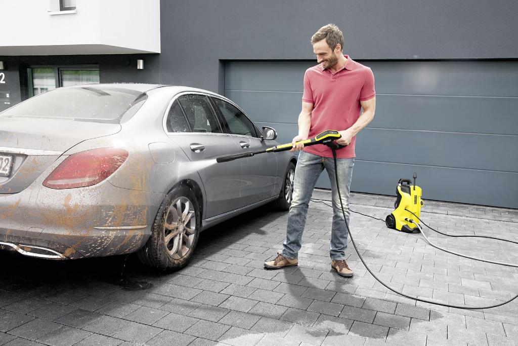 TECHNISCHE GEGEVENS EN UITRUSTING K 4 Full Control HOME Full Control Power spuitpistool met weergave van de gekozen druk Maximale stabiliteit dankzij het lage zwaartepunt, de slanggeleiding en een