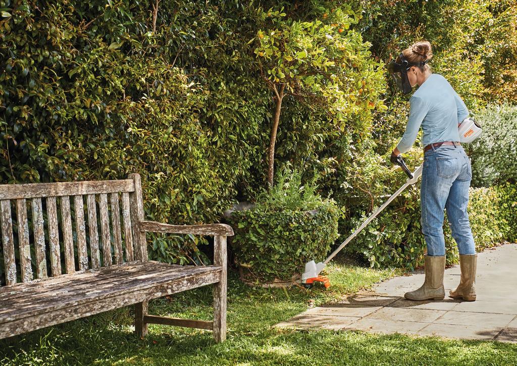 KRACHT EN PRECISIE Werk krachtig en precies met deze accukantenmaaier van STIHL. Door zijn lage gewicht is hij eenvoudig en heel precies te hanteren.