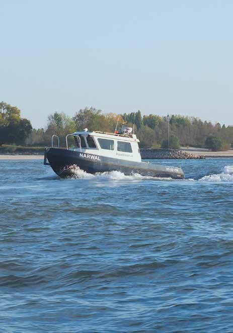 Zand en stroming Foto s: Timo de Ruijsscher 4 Met de hulp van twee marktpartijen (AquaVision en IGL) heeft de Wageningen Universiteit de gehele dag met drie meetvaartuigen gegevens ingewonnen.