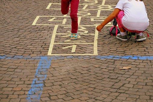 3.De organisatie van de BSO De buitenschoolse opvang wordt aangestuurd door de coördinator, administrateur en de administratief medewerkster die de planning verzorgt.