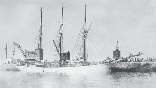 o o s t e r s c h e l d e DE OOSTERSCHELDE De driemasttopzeilschoener Oosterschelde is in 1917 gebouwd als zeilend vrachtschip.