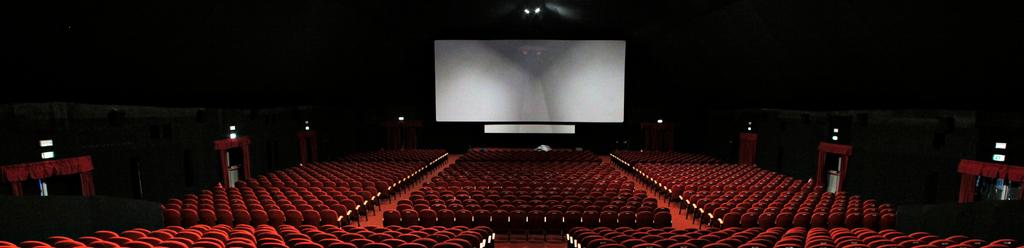 CINEMATICKETS GA JE WEL EENS GRAAG NAAR DE CINEMA? BESTEL DAN JE TICKET BIJ KWB EN GENIET VAN EEN EXCLUSIEF LEDENVOORDEEL VAN 2,40 EURO KORTING PER TICKET!