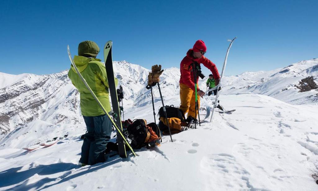 Training Voor de off piste cursus heb je een redelijke conditie nodig. Je zult de hele dag op de ski s staan met een rugzak tot max 8 kg.
