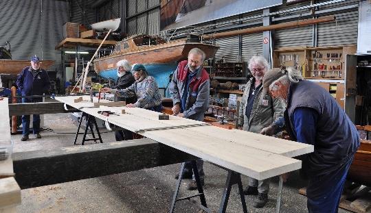 Voor ons mag het ook een flink stuk op de motor. Ja maar, hoezo? Schreef ik al, niet eens zo lang geleden : "de wildste ideeën komen van onze voorzitter.