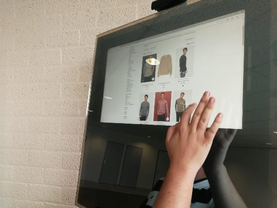 Wat kan de Interactieve Smart Admirror? Pushed & interactive & responsive content!