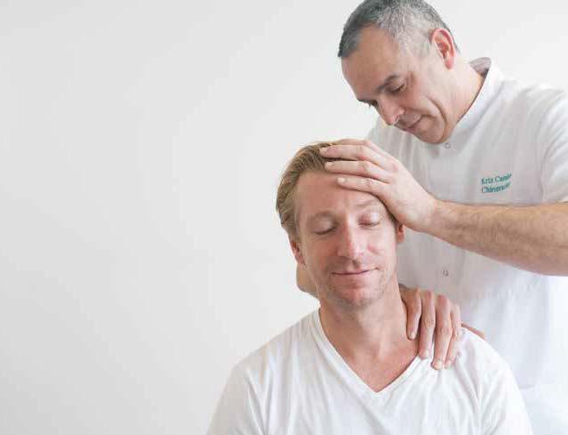 Kris Cambie U kunt bij Chiropractor Cambie terecht wanneer u klachten heeft als: lage rugpijn,