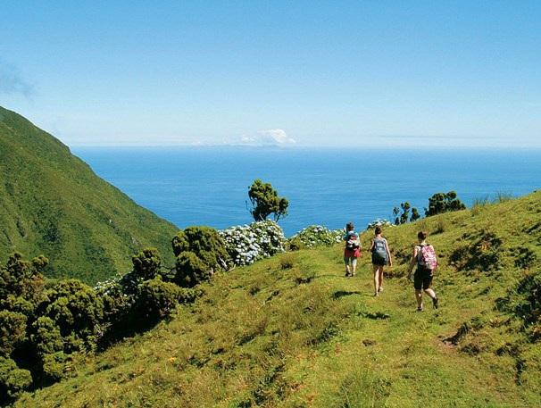 Dag 4 Ponta Delgada; wandeling Sete Cidades kratermeren De laatste dag rijden we naar het westen, naar Visto do Rei.