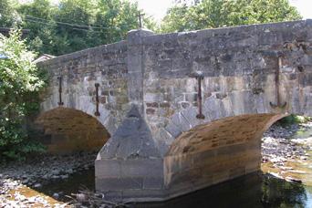 70. Theux DE 0UDE BRUG SAINT-MARTIN IN POLLEUR Men weet niet precies wanneer deze Romeinse brug over de Hoëgne werd gebouwd. Ze lag op de heerbaan van Trier naar Tongeren.