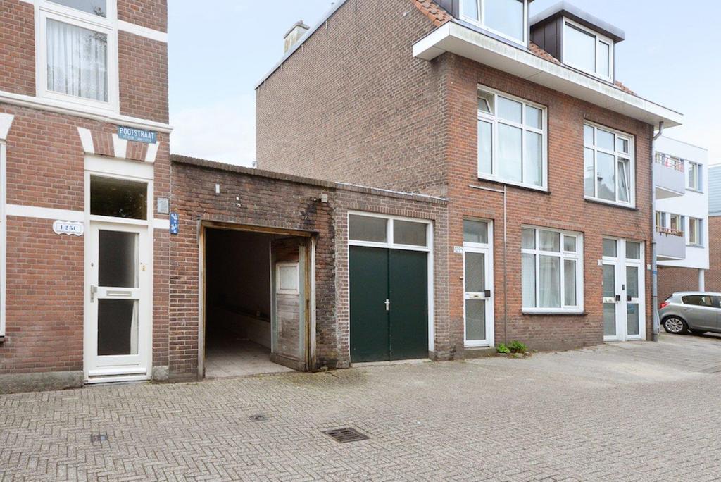 Pootstraat 127, 2613 PH Delft 125.