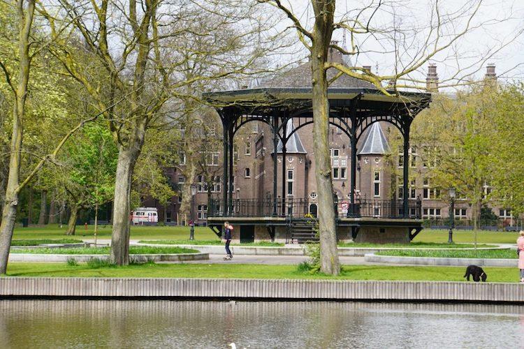 Het centrum van de stad is binnen 10 minuten met de fiets te bereiken.