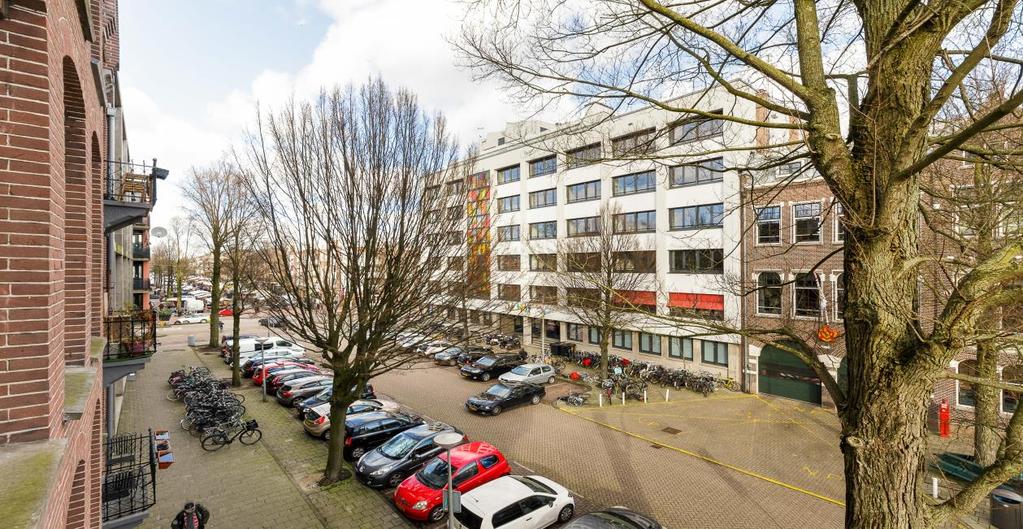 Dapperstraat 108-II 1093 CA Amsterdam Vraagprijs 335.000,- k.k. Bouwjaar 1902 Woonoppervlakte 48,00 m² wonen + 8,20 m² berging (NEN-2580) Inhoud Ca.