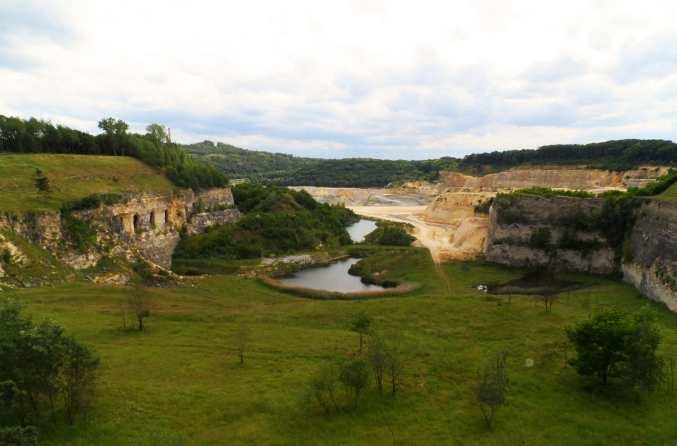 Werkgroep Waterbeheer In 2013 is in het kader van het Plan van Transformatie een werkgroep «Waterbeheer» opgericht met daarin vertegenwoordigers van Natuurmonumenten, ENCI, Grontmij en BAT.