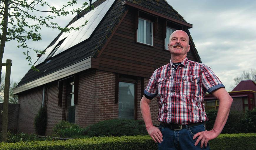 Na de installatie Uw zonnepanelen liggen op uw dak en het opwekken van uw eigen energie kan beginnen. Het is belangrijk dat u uw zonne-energiesysteem aanmeldt op www.energieleveren.nl.