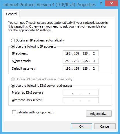 Herhaal stappen 1 tot 4 van de vorige sectie Een dynamische IP/PPPoEnetwerkverbinding configureren. 2 Klik op Use the following IP address (Het volgende IP-adres gebruiken). 3.