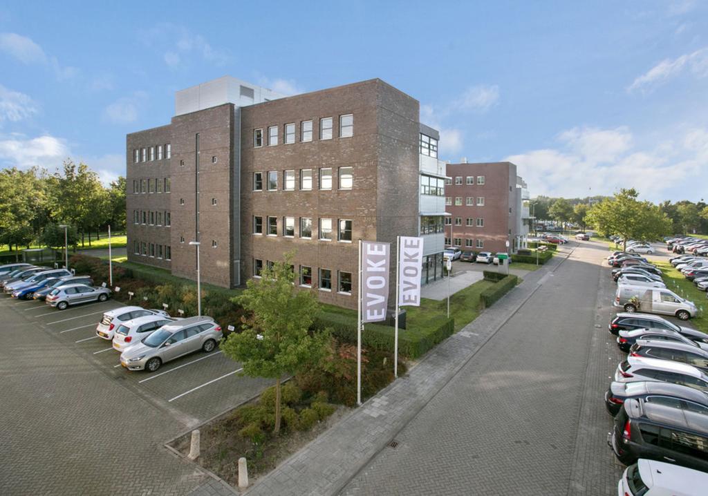 Kenmerken Omschrijving Uitstekend gesitueerd kantoorpand gelegen op kantorengebied Westerhage. Dit kantorengebied kenmerkt zich door een mix van grote en kleinere gebouwen.