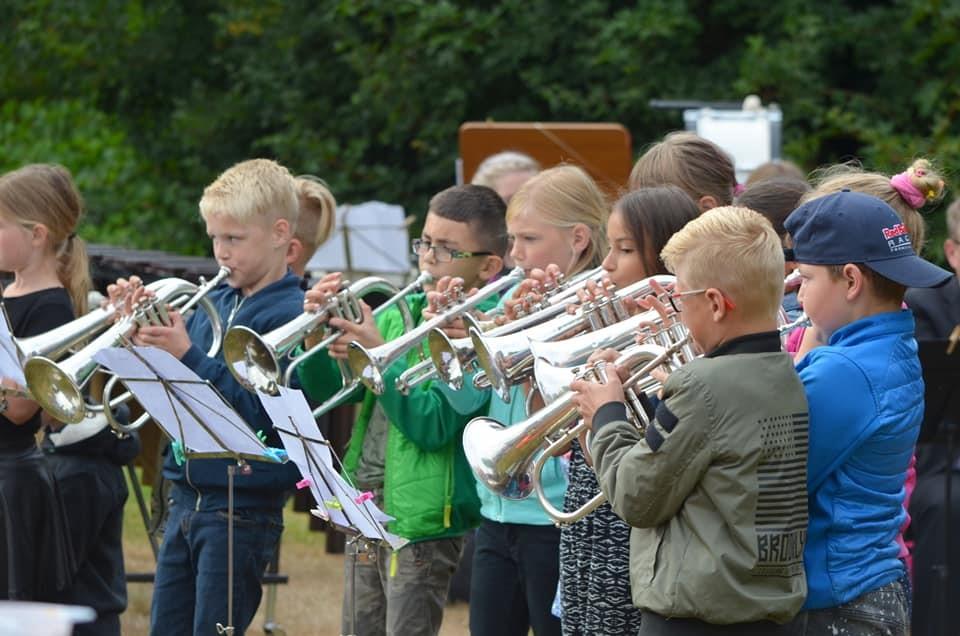 Het concert werd gecombineerd met de afsluiting van het schoolproject Speel mee met IC! op basisschool de Kronkelaar.