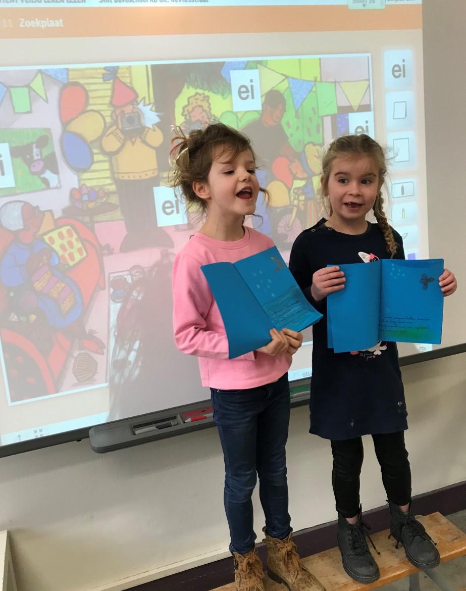 School in de Wijk Afgelopen maandag zij wij gestart met School in de Wijk. In onze school waren drumlessen, beatboxlessen, keyboardlessen en gitaar en dansles.