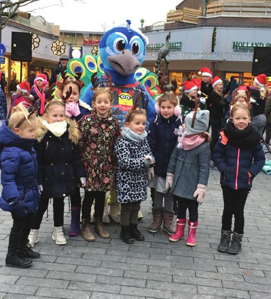 AFDELINGSVERSLAG DANS Leiding: Suzan Guliker Manon Riedeman Don Raven Ilse Offenberg (gestopt per 1/7) Lianne van t Zand (gestopt per 1/7) Arjanne Termaat Annemiek Folmer Jonna Bouwman Marlon Japenga