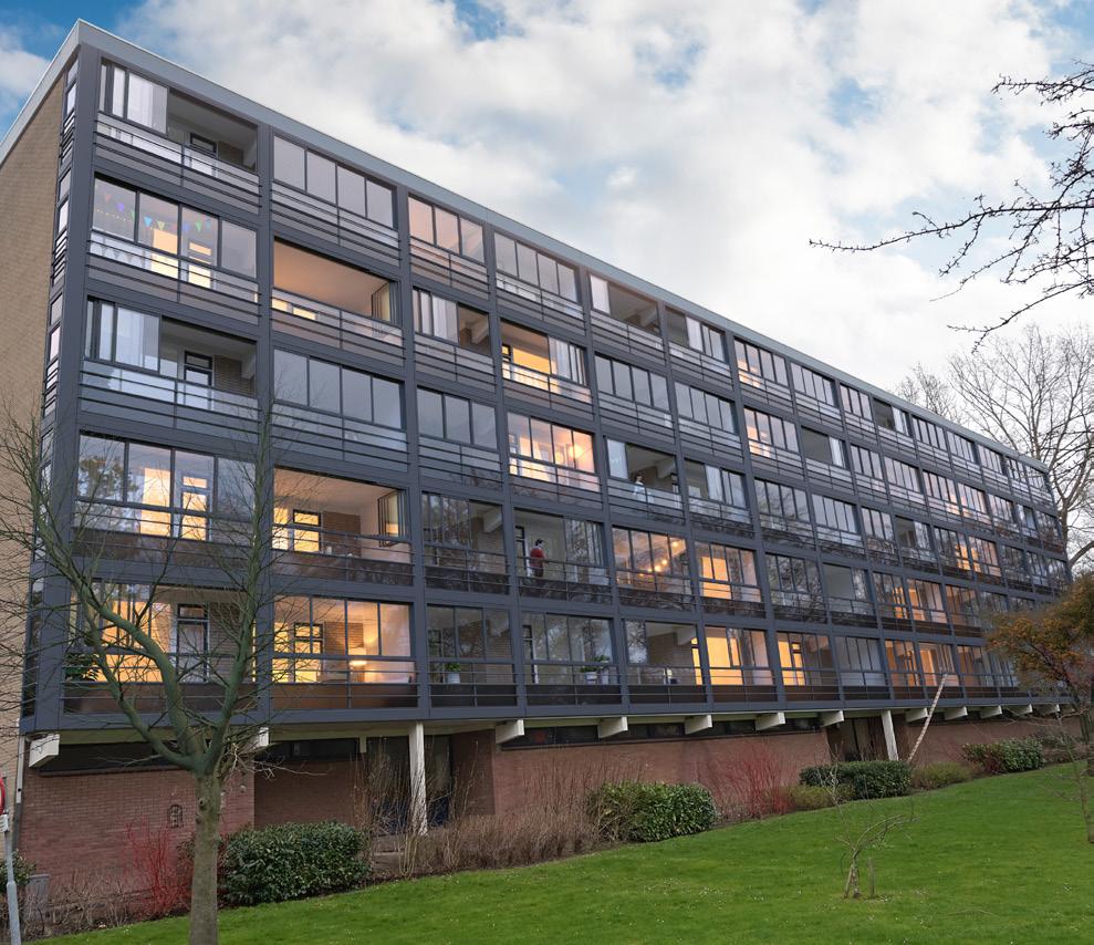 De Balco systemen zijn puur voor de renovatiemarkt ontwikkeld en kunnen de gevel van een verouderd gebouw transformeren in een nieuwe moderne uitstraling. 7.