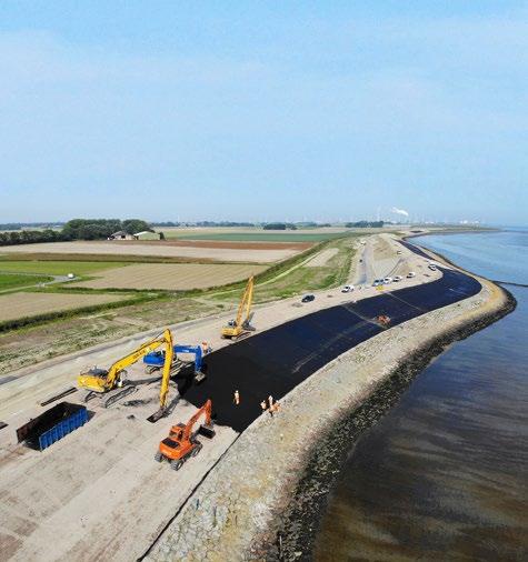 14 BREUKSTEEN 21.000 ton Breuksteen komt uit groeves in België en wordt per schip aangevoerd naar de haven van Delfzijl.