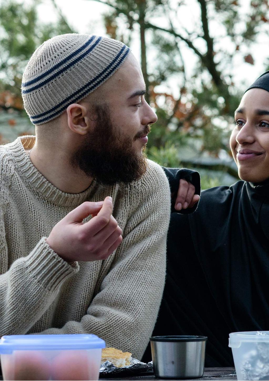 LAYLA M. VRAGEN EN OPDRACHTEN Vragen naar aanleiding van de trailer Trailer: Layla M. Welke rol spelen (social) media in discriminatie en racisme volgens jou?