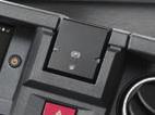 ELECTRONIC STABILITY CONTROL (ESC) helpt de chauffeur om controle over de truck te houden en te voorkomen