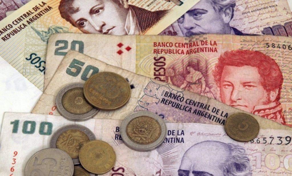 Geld en valuta De valuta is de Argentijnse Peso.