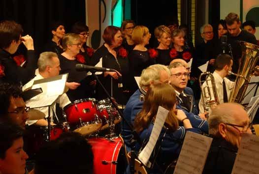 volle polfermolen tijdens het concert 3x bedankt. We spelen op toerbeurt weer voor de pause dit keer.