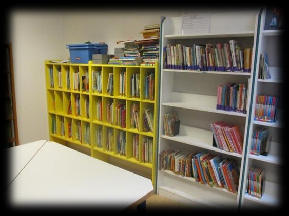 Schoolbibliotheek Iedere woensdag is het bieb-dag! De kinderen mogen boeken meenemen uit de schoolbibliotheek.