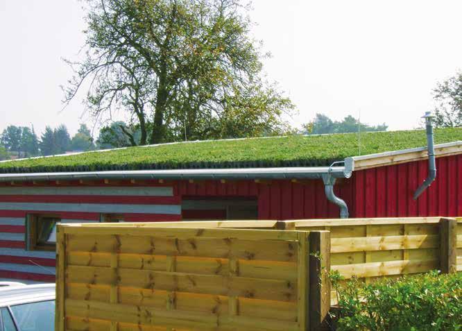 UV-stralen bereiken de dakbedekking niet meer, waardoor de levensduur van het dakbedekkingsmateriaal aanzienlijk verlengd wordt.