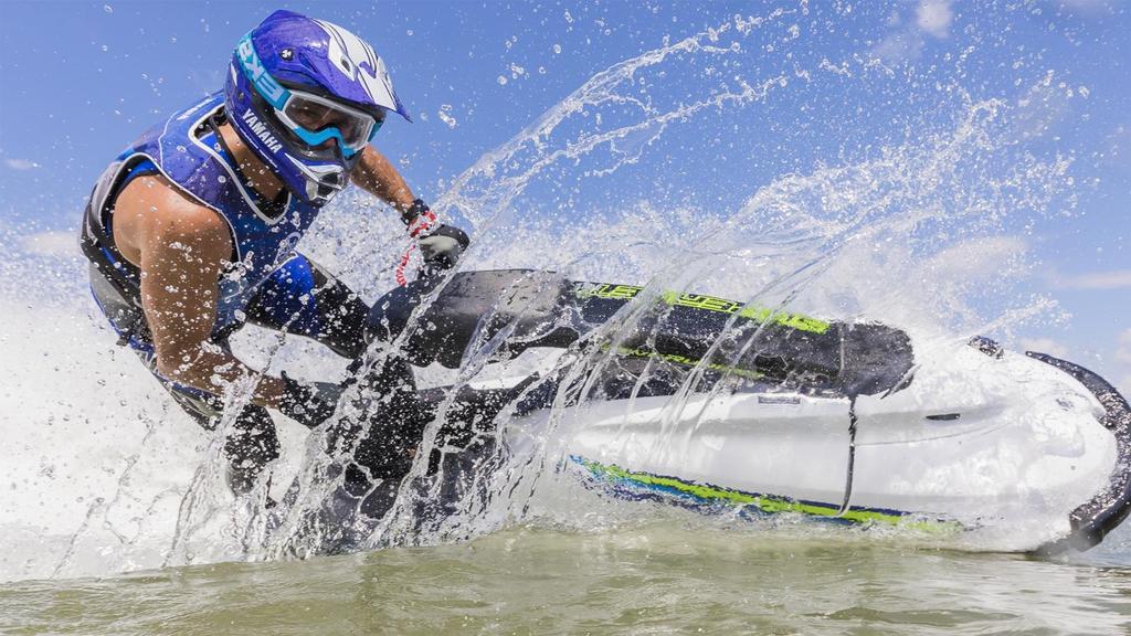 Een legende - maar alleen voor competitie! Mens en machine in perfecte harmonie. Eén met elkaar en met het water. Daarom winnen wij volop wedstrijden!