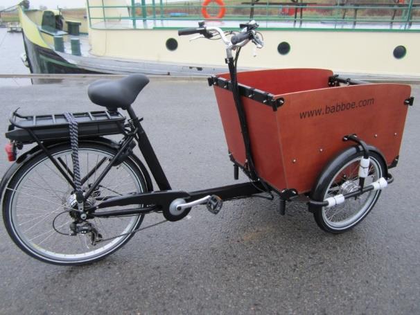 Om op een ecologische en sportieve manier uw boodschappen te doen kan je gebruik maken van een bakfiets. Deze bakfiets kan je gratis gebruiken tijdens uw verblijf op de Karel Cogge II.