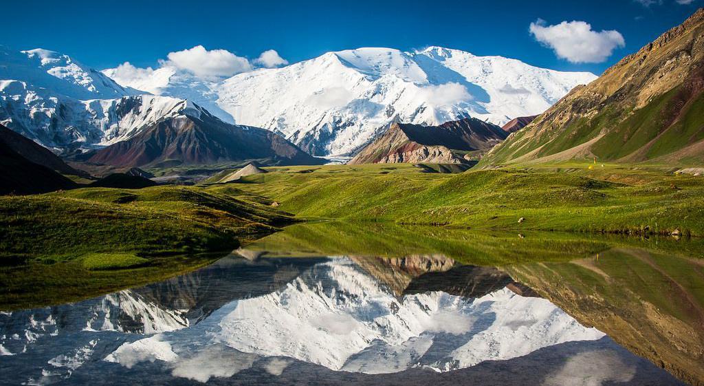 Waarom Mountain Network? Voor je ligt het informatiedocument van de Peak Lenin expeditie in Kirgizië. Een document waarin we proberen zo volledig mogelijk te zijn.