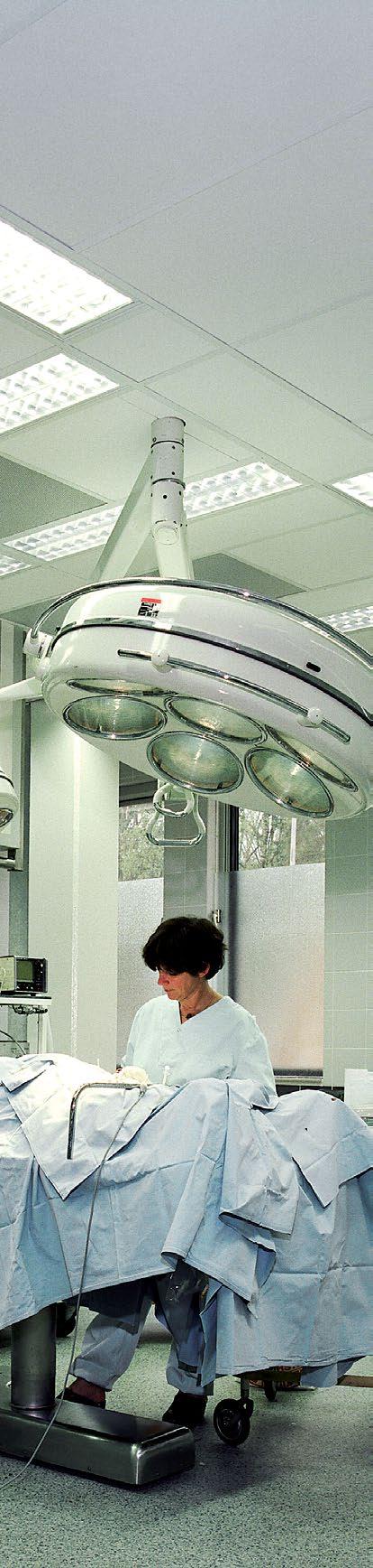 MediCare Air LUCHTDRUKSTURING MediCare Air-plafondpanelen kunnen worden toegepast in ruimtes waar gebruik wordt van drukverschillen om de verspreiding van infecties te voorkomen.