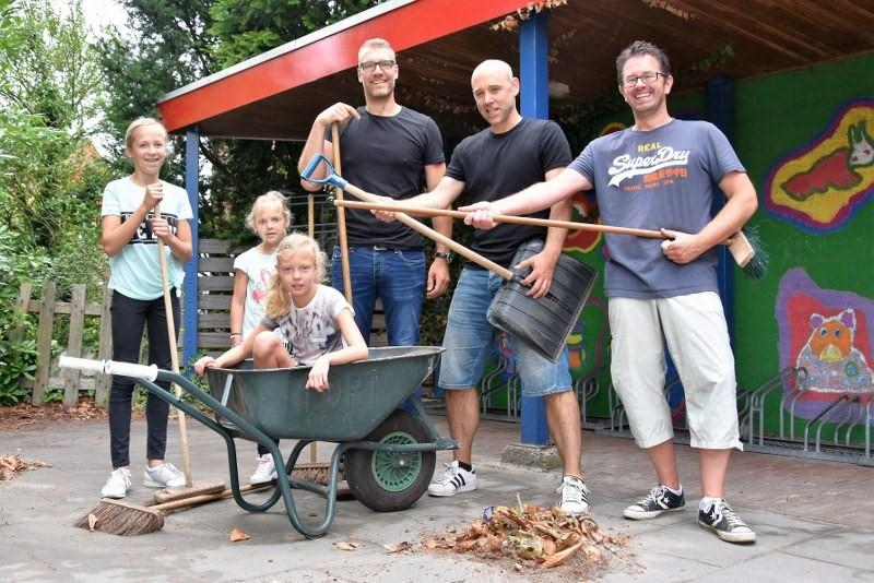 Pagina 6 Vrijwilligersdag Wagenborgen vraagt om herhaling Op zaterdag 8 juli organiseerden Basisschool de Kronkelaar en het