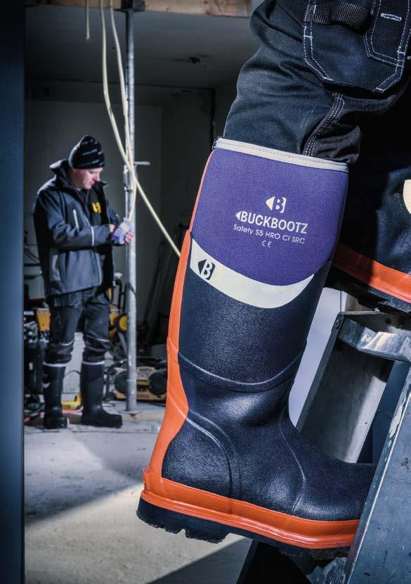 Buckbootz is een van de meest herkenbare productlijnen van Buckler Boots. De allereerste EN S5 rubber/neopreen laars is door Buckler Boots ontwikkeld en geïntroduceerd in 2008.