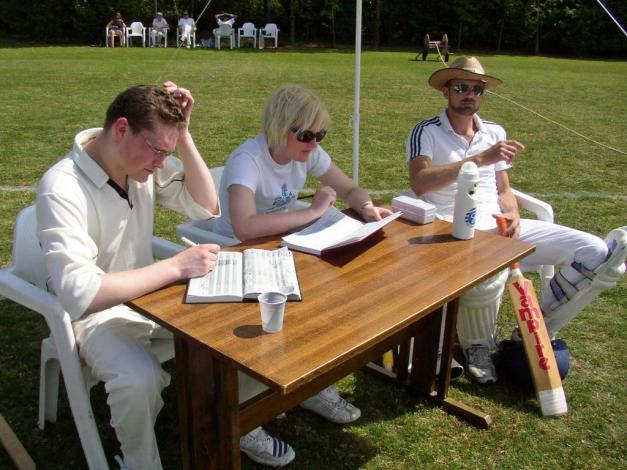 WEDSTRIJDVERSLAGEN MCC Hengelo 1 Gelre 1 : 140 v.9-142 v.6 door Adriaan Poffers Inmiddels beginnen de voorbereidingen op ons nieuwe seizoen al flink op gang te komen.