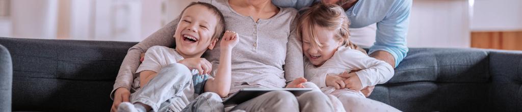 VOORBEELD 2: Een kind waarbij er thuis veel spanningen zijn tussen de ouders kan tot zichzelf komen bij een steungezin in de buurt.