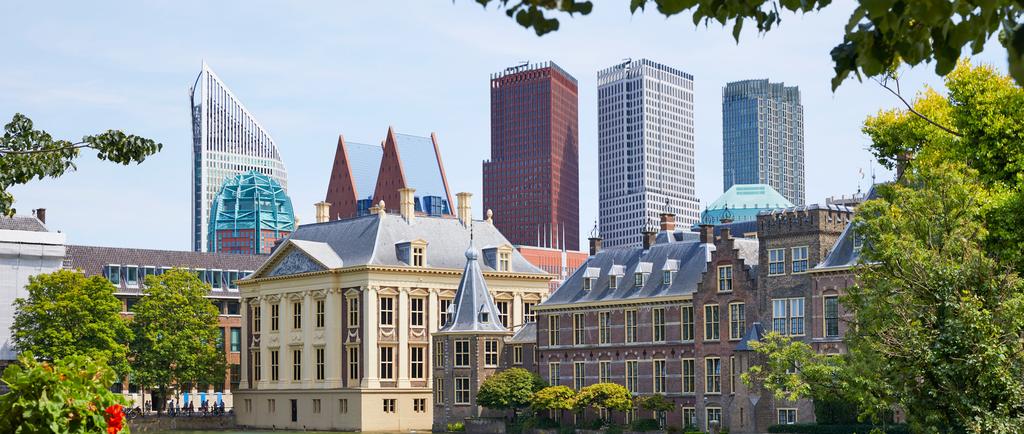 226.000 +23% HA A +86% G DE N AIRBNB IN denhaag 21.000 AANTAL AANTAL AG Den Haag is de tweede Airbnb-stad van het land en de omvang begint serieuze vormen aan te nemen.