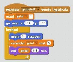 Nu gaat de kat steeds netjes naar links, steeds als je op de spatiebalk drukt. De tafel stopt nooit meer Een is mooi, maar die gaat eindeloos door, zoals je ziet.