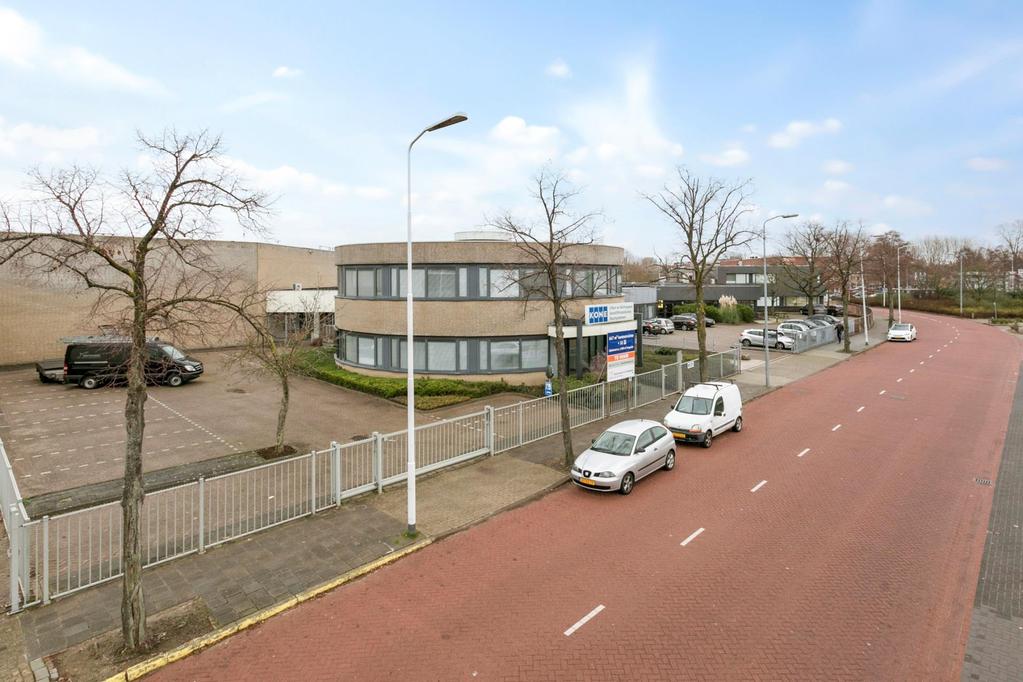 parkeerterrein op bedrijvenpark De Hurk in Eindhoven.