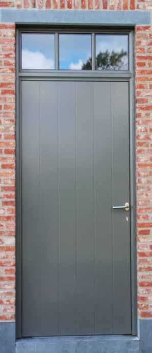 DEUREN De aluminium deuren van Decalu zorgen net als de ramen uit de S Reeks voor een neutrale en tijdloze stijl.