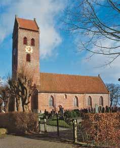 Aan de wanden hangen tien rouwborden voor de families Van Ewsum en Van In- en Knip huisen. Zij hadden ook een eigen grafkelder onder het koor.