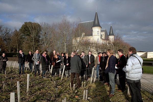 Een delegatie van 37 NGS leden verplaatste zich per KLM naar Bordeaux, waar de finale plaatsvond van een 3-jarenplan.