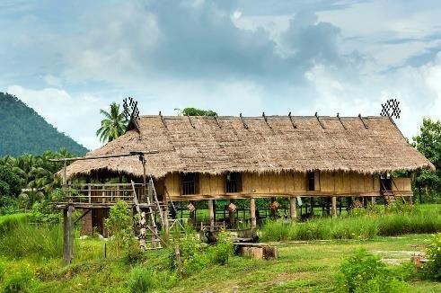 Isaan-regio. In Isaan beleef je het authentieke en ongerepte Thailand. Het is één van de best bewaarde geheimen van het land. De locals leven hier nog in eenvoud.