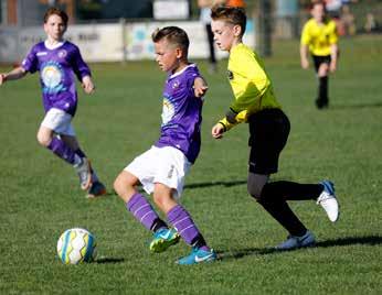 JO15-2 pakt eindelijk 3 punten TOP JO15-3 - ST EGS JO15-2 (Joep van der Molen) EGS JO15-2 is een klasse lager gaan spelen en pats boem daar zijn de 3 punten.